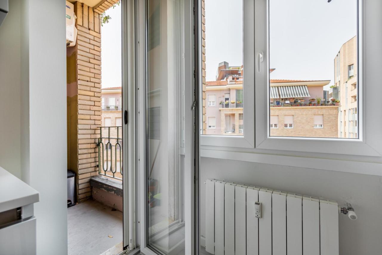 Garibaldi & Gae Aulenti Modern Apt With Private Parking! Apartment Milan Exterior photo
